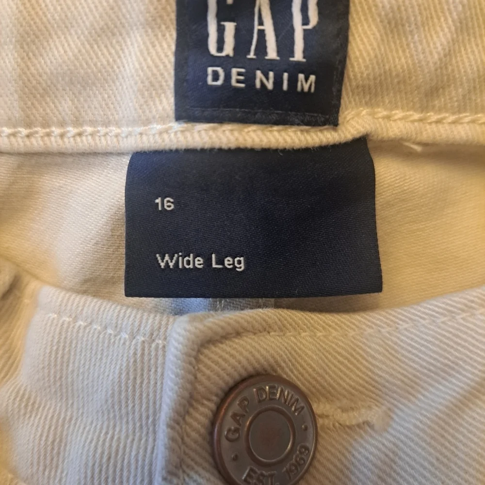 GAP color beach